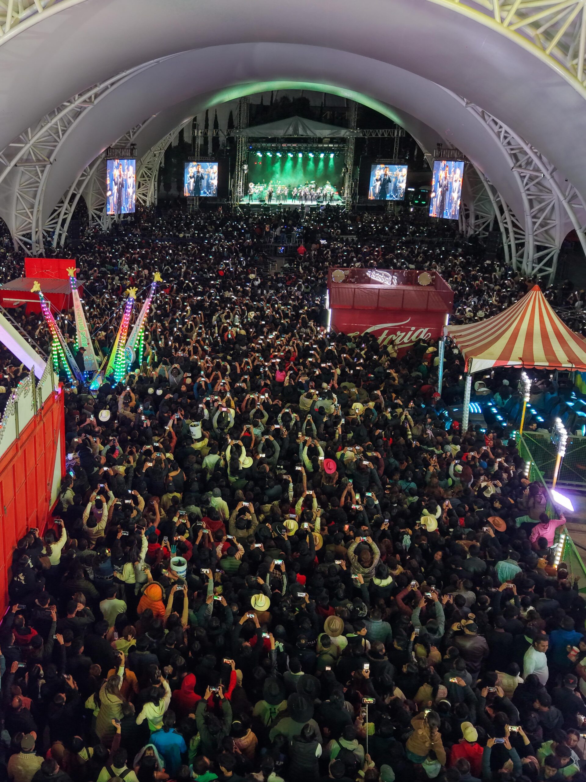 Éxito total el arranque de “Tlaxcala, la Feria de Ferias 2026”: 40 mil personas abarrotan el Teatro del Pueblo