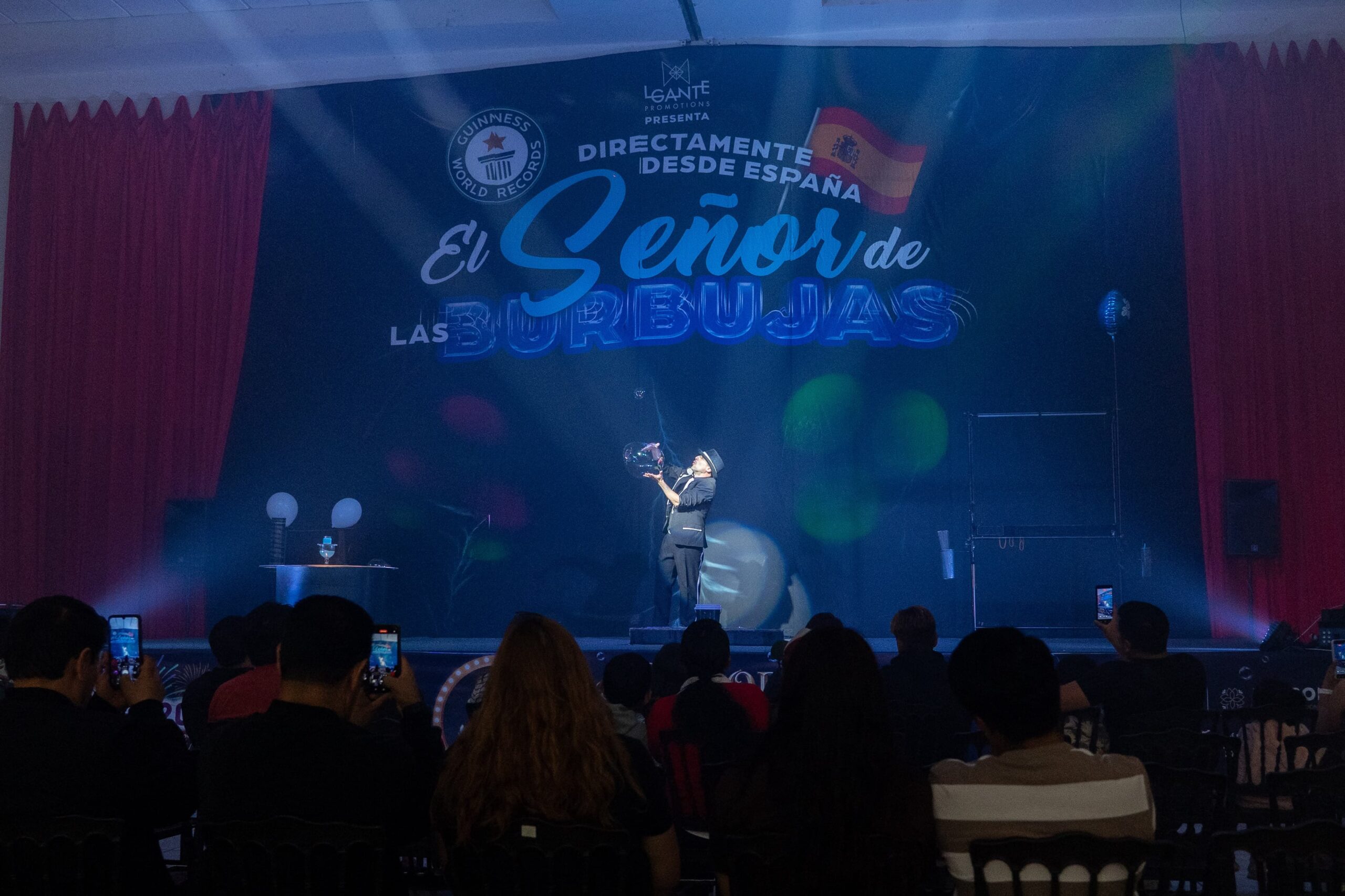 Éxito Total: “El señor de las burbujas” conquista a miles de familias en “Tlaxcala, la Feria de Ferias 2026”