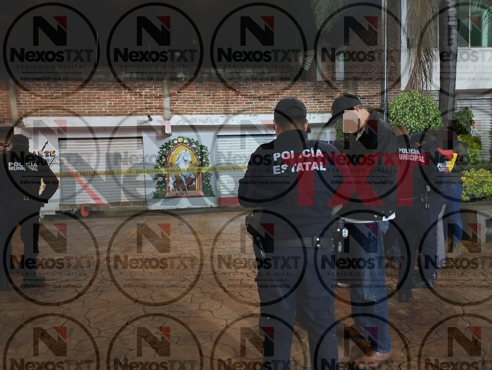 ¡Se le pasaron los tragos y murió bajo la lluvia! Hallan sin vida a hombre junto al kiosco de Acuitlapilco