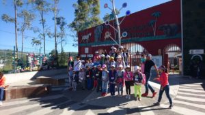 Niños visitan zoológico 3