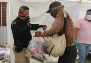ENTREGA DE DESPENSAS SMDIF (5)