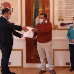 entrega de apoyos a médicos2
