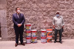 entrega pintura pueblo La Cruz