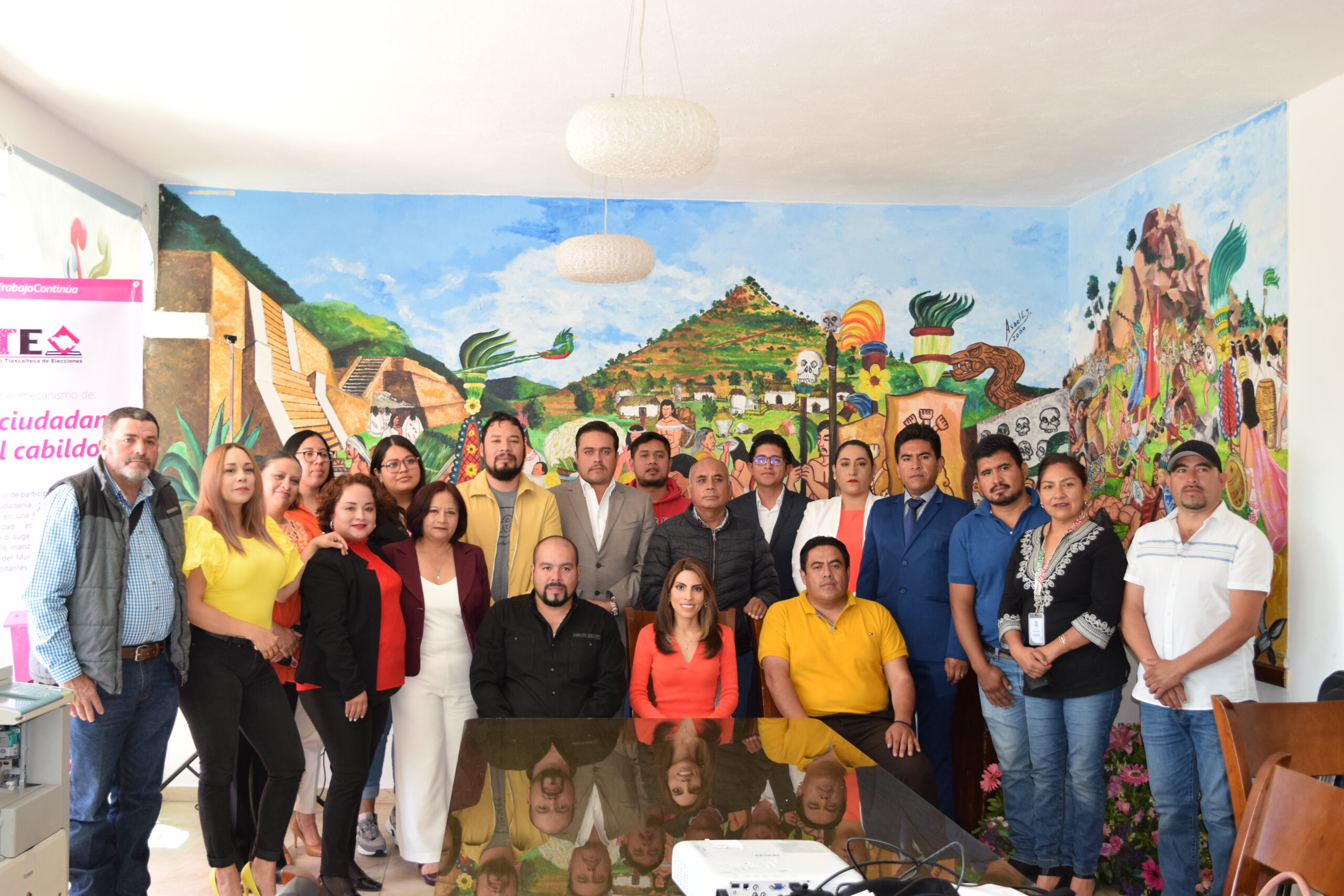 ASESORA ITE A AYUNTAMIENTOS EN EJERCICIO DE “VOZ CIUDADANA EN EL CABILDO”.