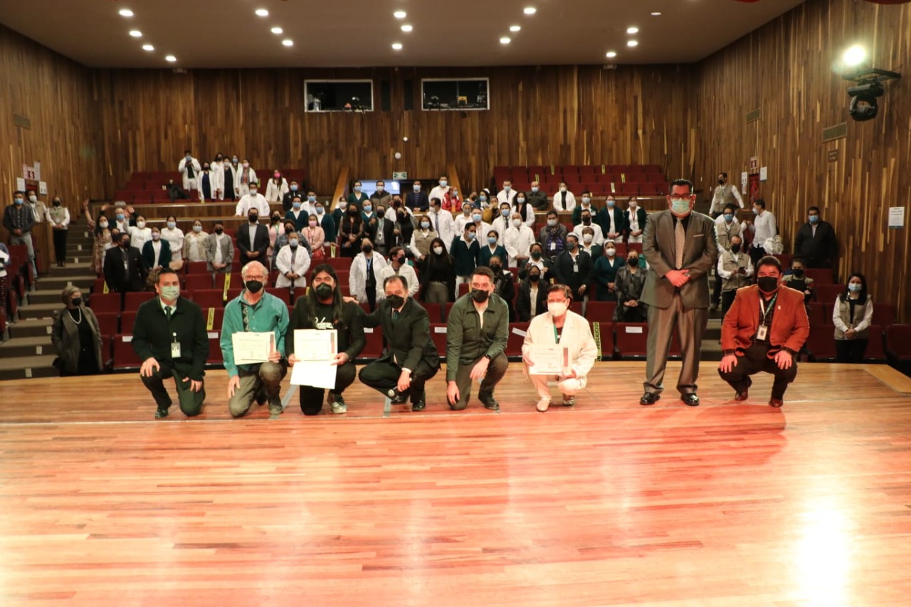 homenaje-personal-medico-vs-covid
