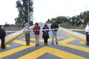 inaugura-lorena-cuellar-acceso-a-techachalco