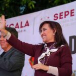 Encabeza gobernadora desfile de feria 2026; reúne a cientos de familias tlaxcaltecas