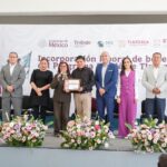 El presidente municipal de la capital Carlos López Suárez asistió a la incorporación laboral de beneficiarios del programa Empléate Tlaxcala 