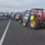 Bloquean agricultores caseta de Cuapiaxtla en la Amozoc-Perote